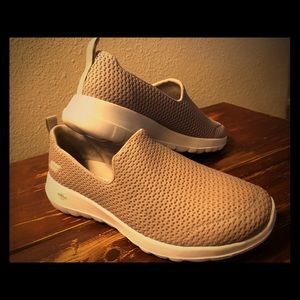 Sketchers goga mat slip on